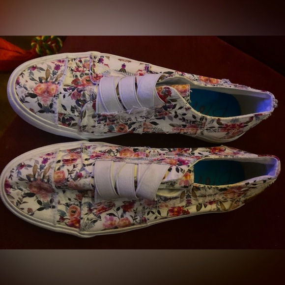 New Blowfish Sz7 Floral Slip On Sneakers - Picture 1 of 4
